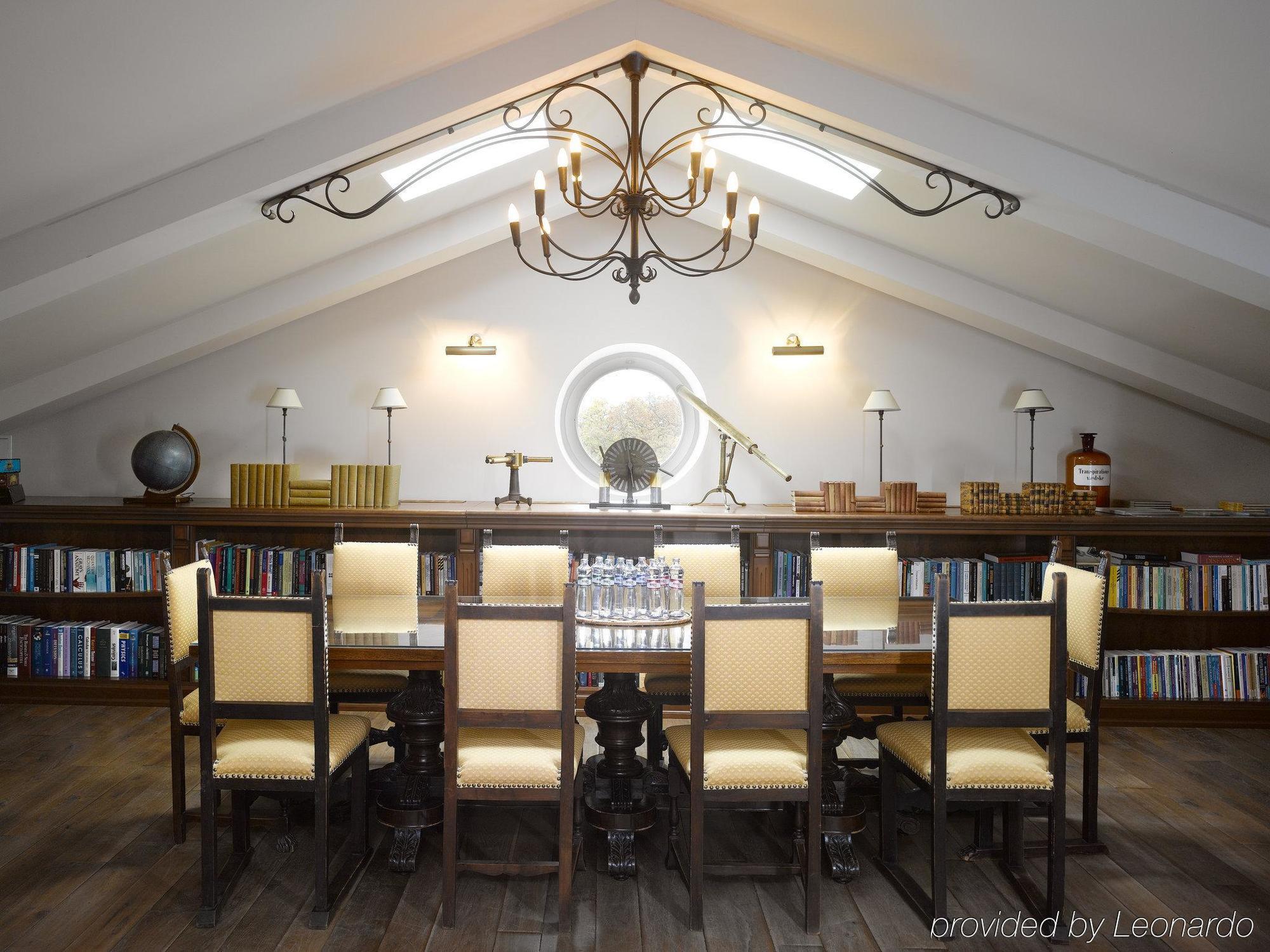 Chateau Mcely Restaurant photo