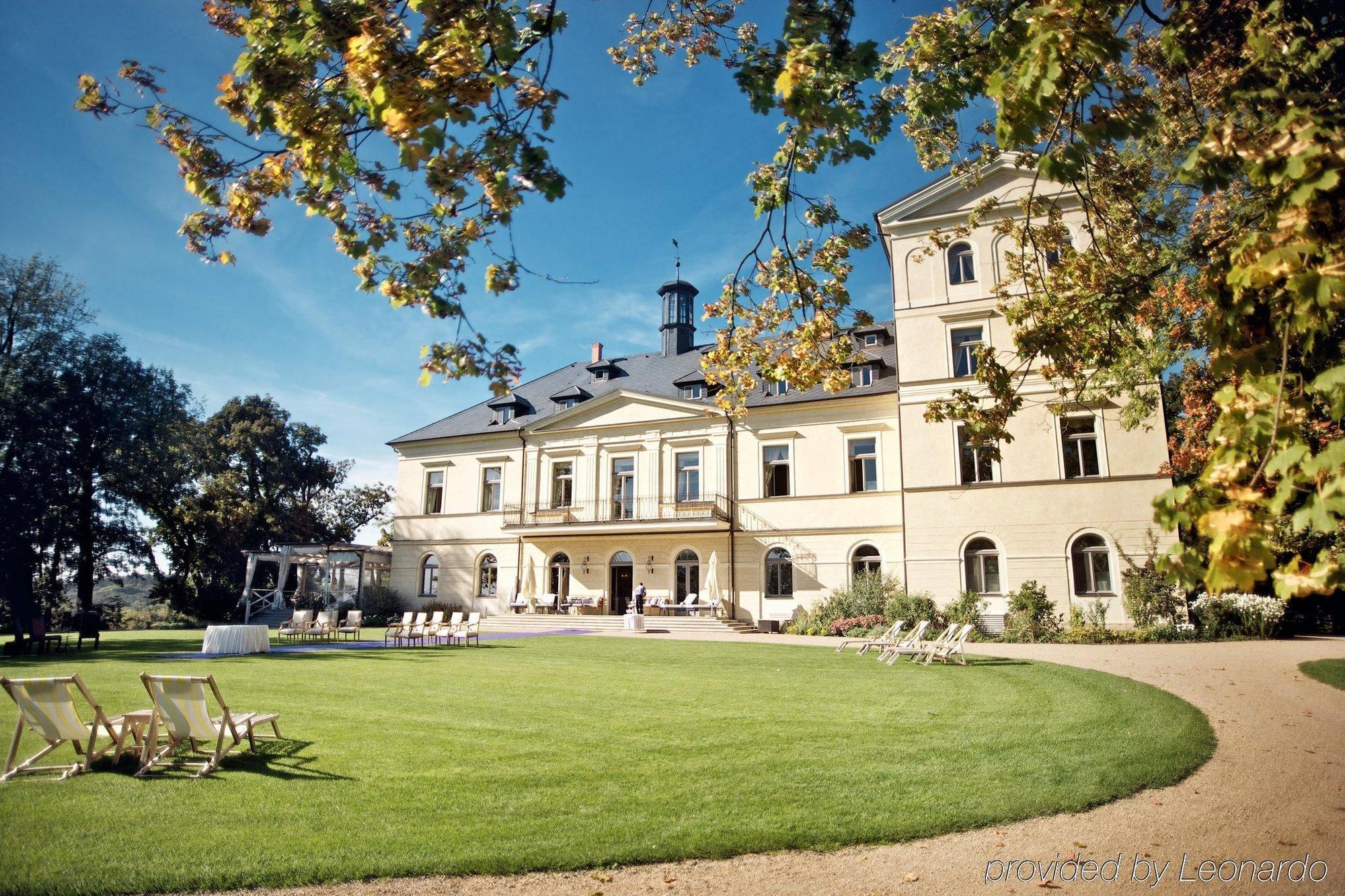 Chateau Mcely Exterior photo