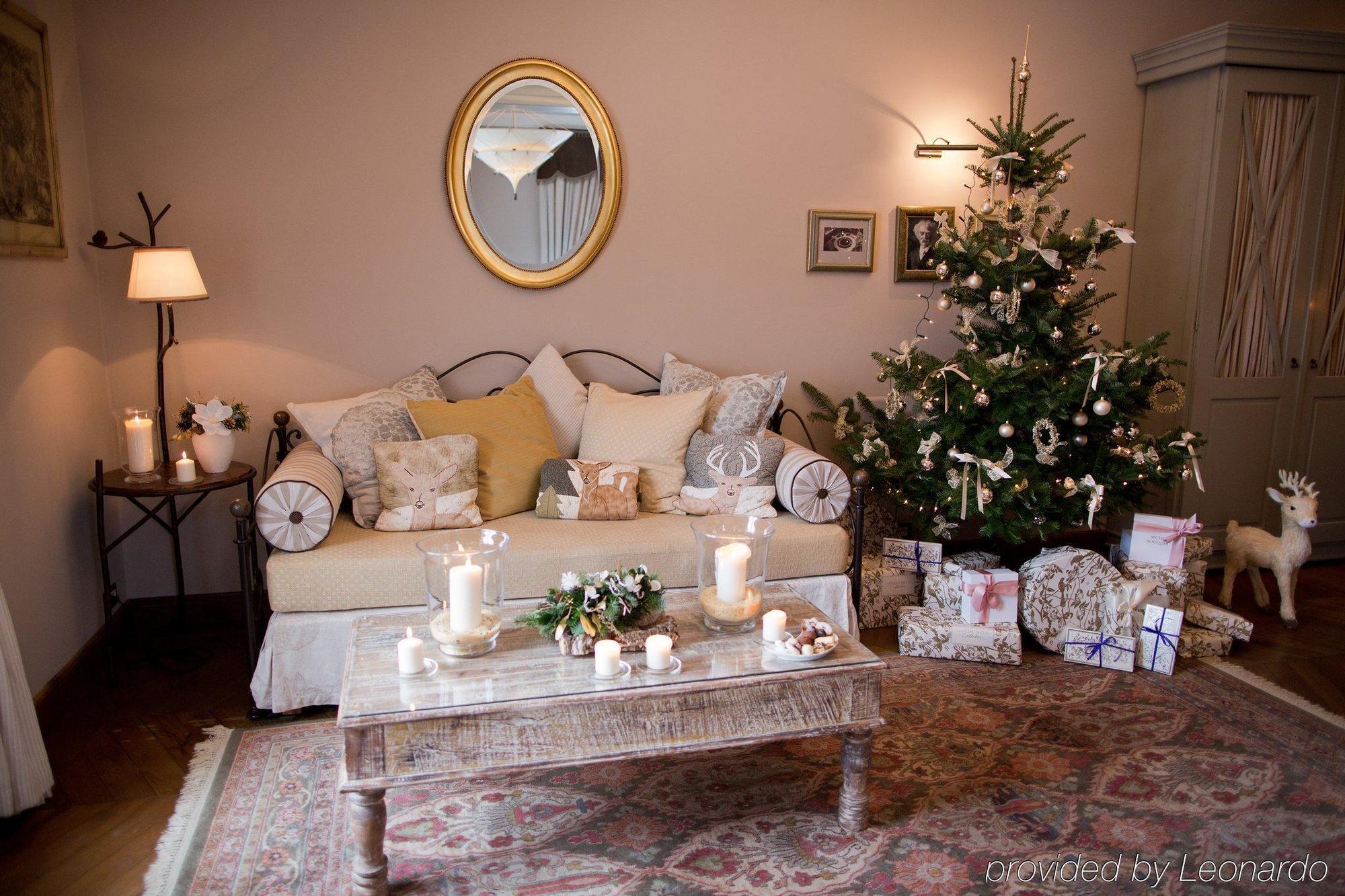 Chateau Mcely Room photo